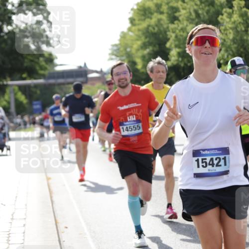 29.06.2025 - hella hamburg halbmarathon Jannik Wohlers http://msf.ph/oto/8218276 29.06.2025 09:50:21 Lombardsbrücke 1209, 1358, 1697, 1700, 2546, 3056, 3626, 4205, 4229, 4380, 4893, 5026, 5472, 5506, 5508, 5752, 5916, 6080, 6686, 6687, 7026, 7110, 8574, 8958, 10064, 10783, 10922, 11281, 11284, 11305, 11731, 13446, 13876, 13897, 14012, 14092, 14272, 14555, 14783, 15297, 15372, 15421, 15556, 15623, 15888, 15921, 16249, 16301, 16599, 16689, 17120, 17251, 17486, 17516, 17623, 17726, 18442, 18449, 18491, 18559, 18723, 18803, 19020, 19046 meine-sportfotos.de