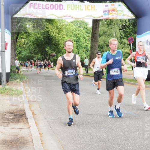 29.06.2025 - hella hamburg halbmarathon MichiJ http://msf.ph/oto/8218301 29.06.2025 10:23:56 Zwischen KM18-KM19 1002, 1644, 8395, 8864, 9686, 12369, 15391, 16140, 16695, 16811, 16963, 17826 meine-sportfotos.de