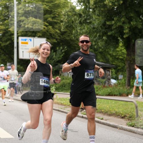 29.06.2025 - hella hamburg halbmarathon Yannick Fuchs http://msf.ph/oto/8218306 29.06.2025 10:45:54 20KM 2287, 2364, 2396, 2397, 2595, 2670, 2718, 2818, 4033, 4140, 4814, 5008, 5102, 6286, 6657, 6776, 7409, 7724, 7786, 8371, 8413, 8710, 8856, 9074, 9082, 9656, 9869, 11551, 11791, 12224, 12367, 12580, 13015, 13047, 13051, 13726, 13792, 14122, 14561, 14865, 14994, 15356, 15643, 15727, 15829, 15831, 16003, 16179, 16591, 17033, 17131, 17682, 17815, 17962, 17978, 17997, 18019, 18475, 18869, 18982 meine-sportfotos.de