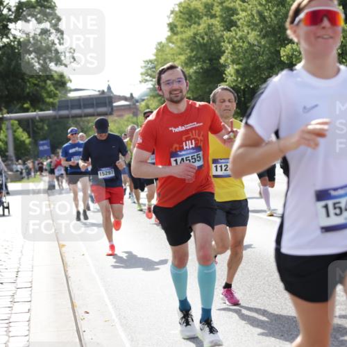 29.06.2025 - hella hamburg halbmarathon Jannik Wohlers http://msf.ph/oto/8218312 29.06.2025 09:50:21 Lombardsbrücke 1209, 1358, 1697, 1700, 2546, 3056, 3626, 4205, 4229, 4380, 4893, 5026, 5472, 5506, 5508, 5752, 5916, 6080, 6686, 6687, 7026, 7110, 8574, 8958, 10064, 10783, 10922, 11281, 11284, 11305, 11731, 13446, 13876, 13897, 14012, 14092, 14272, 14555, 14783, 15297, 15372, 15421, 15556, 15623, 15888, 15921, 16249, 16301, 16599, 16689, 17120, 17251, 17486, 17516, 17623, 17726, 18442, 18449, 18491, 18559, 18723, 18803, 19020, 19046 meine-sportfotos.de