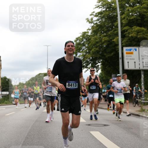 29.06.2025 - hella hamburg halbmarathon Yannick Fuchs http://msf.ph/oto/8218368 29.06.2025 10:45:54 20KM 2287, 2364, 2396, 2397, 2595, 2670, 2718, 2818, 4033, 4140, 4814, 5008, 5102, 6286, 6657, 6776, 7409, 7724, 7786, 8371, 8413, 8710, 8856, 9074, 9082, 9656, 9869, 11551, 11791, 12224, 12367, 12580, 13015, 13047, 13051, 13726, 13792, 14122, 14561, 14865, 14994, 15356, 15643, 15727, 15829, 15831, 16003, 16179, 16591, 17033, 17131, 17682, 17815, 17962, 17978, 17997, 18019, 18475, 18869, 18982 meine-sportfotos.de