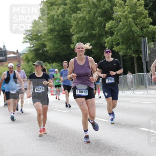 29.06.2025 - hella hamburg halbmarathon Jannik Wohlers http://msf.ph/oto/8218379 29.06.2025 10:27:11 Lombardsbrücke 2080, 3389, 4372, 5285, 6214, 7764, 7978, 8085, 10158, 10412, 10413, 11256, 12500, 13043, 14206, 16838, 17427, 17791, 18012, 18097, 18301, 18766 meine-sportfotos.de