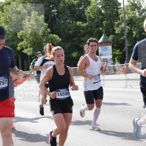 29.06.2025 - hella hamburg halbmarathon Jannik Wohlers http://msf.ph/oto/8218433 29.06.2025 09:50:23 Lombardsbrücke 1209, 1441, 2546, 3056, 3626, 4205, 4893, 5026, 5472, 5506, 5508, 5752, 5916, 6080, 6686, 6687, 7026, 7110, 8574, 8958, 10064, 10783, 10922, 11281, 11284, 11305, 11731, 13446, 13876, 13897, 14012, 14092, 14272, 14555, 14924, 15297, 15372, 15421, 15556, 15623, 15888, 15921, 16249, 16301, 16599, 16689, 17120, 17251, 17486, 17623, 17726, 18045, 18442, 18449, 18491, 18559, 18803, 19020 meine-sportfotos.de