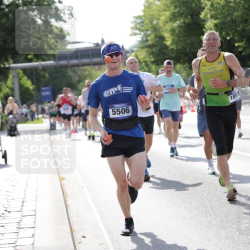 29.06.2025 - hella hamburg halbmarathon Jannik Wohlers http://msf.ph/oto/8218452 29.06.2025 09:50:24 Lombardsbrücke 1441, 2546, 3056, 3626, 4205, 4893, 5026, 5472, 5506, 5508, 5752, 5916, 6080, 6686, 6687, 7110, 8091, 8574, 8958, 10064, 10783, 10922, 11281, 11284, 11305, 11731, 13446, 13876, 13897, 14012, 14092, 14272, 14484, 14555, 14924, 15297, 15372, 15421, 15556, 15623, 15888, 15921, 16249, 16301, 16599, 16689, 17120, 17486, 17623, 17726, 18045, 18442, 18491, 18559, 18803, 19020 meine-sportfotos.de