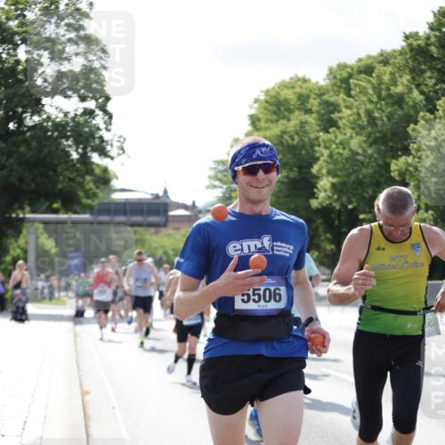 29.06.2025 - hella hamburg halbmarathon Jannik Wohlers http://msf.ph/oto/8218554 29.06.2025 09:50:25 Lombardsbrücke 1441, 2546, 3056, 3626, 3947, 4893, 5026, 5506, 5508, 5752, 5916, 6080, 6429, 6639, 6686, 6687, 7110, 8091, 8574, 8958, 10064, 10783, 10922, 11281, 11284, 11305, 11731, 13446, 13876, 13897, 14012, 14092, 14272, 14274, 14484, 14555, 14924, 15297, 15372, 15421, 15556, 15623, 15888, 15921, 16249, 16301, 16599, 16689, 17120, 17486, 17623, 17726, 18045, 18192, 18442, 18491, 18559, 18803, 19020 meine-sportfotos.de
