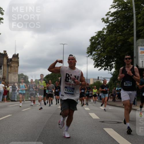 29.06.2025 - hella hamburg halbmarathon Yannick Fuchs http://msf.ph/oto/8218594 29.06.2025 10:45:56 20KM 2287, 2364, 2396, 2397, 2595, 2670, 2818, 4140, 4814, 5008, 5102, 6286, 6390, 6657, 6776, 7409, 7724, 7786, 8371, 8413, 8661, 8710, 8856, 9074, 9082, 9656, 9869, 10115, 11551, 11791, 12224, 12367, 12580, 13015, 13047, 13051, 13726, 13792, 14122, 14561, 14865, 14994, 15356, 15643, 15727, 15829, 15831, 16003, 16179, 16591, 17033, 17682, 17815, 17962, 17978, 17997, 18019, 18475, 18869, 18982 meine-sportfotos.de