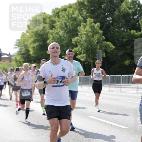 29.06.2025 - hella hamburg halbmarathon Jannik Wohlers http://msf.ph/oto/8218637 29.06.2025 09:50:27 Lombardsbrücke 1441, 1677, 2546, 3056, 3626, 3947, 4893, 5026, 5506, 5752, 5916, 6080, 6429, 6639, 6686, 6687, 7110, 7635, 8091, 8574, 9380, 10064, 10783, 11284, 11305, 11731, 13446, 13876, 13897, 14012, 14092, 14272, 14274, 14484, 14555, 14924, 15297, 15372, 15421, 15556, 15623, 15866, 15873, 15888, 15921, 16249, 16301, 16599, 16689, 17245, 17486, 17623, 17726, 18045, 18055, 18192, 18442, 18559, 18803, 19020 meine-sportfotos.de