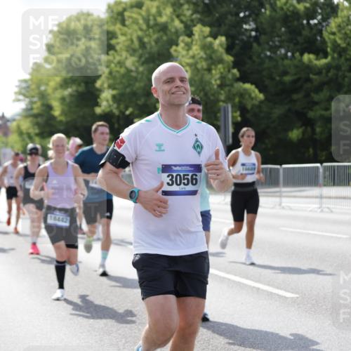 29.06.2025 - hella hamburg halbmarathon Jannik Wohlers http://msf.ph/oto/8218704 29.06.2025 09:50:27 Lombardsbrücke 1441, 1677, 2546, 3056, 3626, 3947, 4893, 5026, 5506, 5752, 5916, 6080, 6429, 6639, 6686, 6687, 7110, 7635, 8091, 8574, 9380, 10064, 10783, 11284, 11305, 11731, 13446, 13876, 13897, 14012, 14092, 14272, 14274, 14484, 14555, 14924, 15297, 15372, 15421, 15556, 15623, 15866, 15873, 15888, 15921, 16249, 16301, 16599, 16689, 17245, 17486, 17623, 17726, 18045, 18055, 18192, 18442, 18559, 18803, 19020 meine-sportfotos.de
