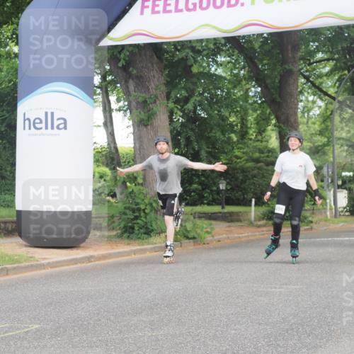 29.06.2025 - hella hamburg halbmarathon KatJ http://msf.ph/oto/8218708 29.06.2025 09:36:26 Zwischen KM18-KM19  meine-sportfotos.de