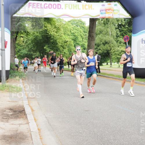 29.06.2025 - hella hamburg halbmarathon MichiJ http://msf.ph/oto/8218712 29.06.2025 10:24:04 Zwischen KM18-KM19 7867, 12369, 16963, 17826, 18419 meine-sportfotos.de