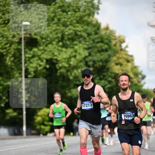 29.06.2025 - hella hamburg halbmarathon Dr. Thomas Lammeyer http://msf.ph/oto/8218728 29.06.2025 09:49:25 Kennedybrücke 1894, 2525, 3809, 3843, 3955, 4463, 4812, 5042, 6169, 6495, 7055, 7186, 7845, 8062, 8784, 8956, 9345, 10453, 10484, 10929, 11199 meine-sportfotos.de