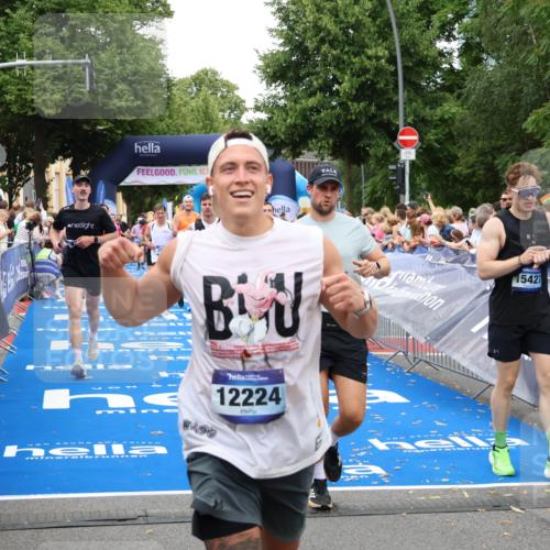 29.06.2025 - hella hamburg halbmarathon Zöllner http://msf.ph/oto/8218765 29.06.2025 10:51:56 Ziel 2818, 2823, 2880, 4297, 5102, 8856, 9793, 9959, 13799, 15427, 15690, 16907, 17815, 17962, 19137 meine-sportfotos.de