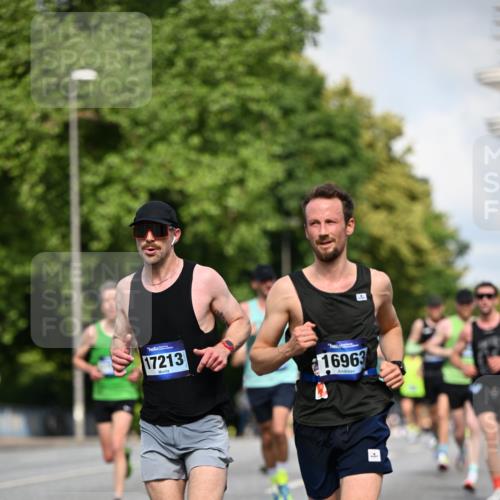 29.06.2025 - hella hamburg halbmarathon Dr. Thomas Lammeyer http://msf.ph/oto/8218776 29.06.2025 09:49:26 Kennedybrücke 1894, 2525, 3809, 3843, 3955, 4463, 4812, 5042, 6169, 6495, 7055, 7845, 8062, 8784, 8956, 9345, 10453, 10929, 11199 meine-sportfotos.de