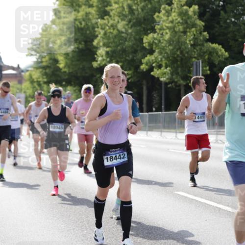 29.06.2025 - hella hamburg halbmarathon Jannik Wohlers http://msf.ph/oto/8218782 29.06.2025 09:50:28 Lombardsbrücke 1441, 1677, 2546, 3056, 3626, 3947, 4893, 5026, 5087, 5506, 5752, 5916, 6080, 6429, 6639, 6686, 6687, 7110, 7635, 8091, 8574, 9380, 10064, 10783, 11284, 11305, 11731, 13446, 13876, 13897, 14272, 14274, 14484, 14555, 14924, 15297, 15372, 15421, 15556, 15623, 15866, 15873, 15888, 15921, 16249, 16301, 16599, 16689, 17245, 17623, 17726, 18045, 18055, 18192, 18442, 18559, 18803 meine-sportfotos.de