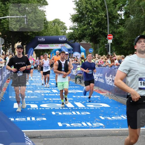29.06.2025 - hella hamburg halbmarathon Zöllner http://msf.ph/oto/8218819 29.06.2025 10:51:57 Ziel 2818, 2823, 2880, 4297, 5102, 7724, 8856, 9793, 9959, 10057, 13799, 15427, 15690, 17815, 17962, 18869, 19137 meine-sportfotos.de
