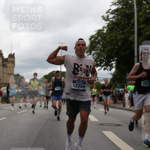 29.06.2025 - hella hamburg halbmarathon Yannick Fuchs http://msf.ph/oto/8218887 29.06.2025 10:45:56 20KM 2287, 2364, 2396, 2397, 2595, 2670, 2818, 4140, 4814, 5008, 5102, 6286, 6390, 6657, 6776, 7409, 7724, 7786, 8371, 8413, 8661, 8710, 8856, 9074, 9082, 9656, 9869, 10115, 11551, 11791, 12224, 12367, 12580, 13015, 13047, 13051, 13726, 13792, 14122, 14561, 14865, 14994, 15356, 15643, 15727, 15829, 15831, 16003, 16179, 16591, 17033, 17682, 17815, 17962, 17978, 17997, 18019, 18475, 18869, 18982 meine-sportfotos.de