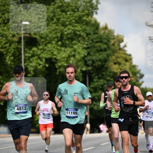 29.06.2025 - hella hamburg halbmarathon Dr. Thomas Lammeyer http://msf.ph/oto/8218896 29.06.2025 09:49:28 Kennedybrücke 1894, 2525, 3809, 3843, 3955, 4463, 4812, 5042, 6169, 6495, 7055, 7845, 8062, 8784, 8956, 9345, 10298, 10453, 10929, 11199 meine-sportfotos.de