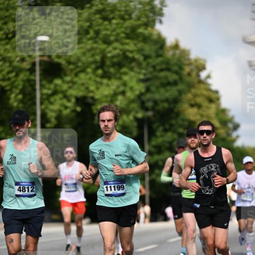 29.06.2025 - hella hamburg halbmarathon Dr. Thomas Lammeyer http://msf.ph/oto/8218907 29.06.2025 09:49:28 Kennedybrücke 1894, 2525, 3809, 3843, 3955, 4463, 4812, 5042, 6169, 6495, 7055, 7845, 8062, 8784, 8956, 9345, 10298, 10453, 10929, 11199 meine-sportfotos.de