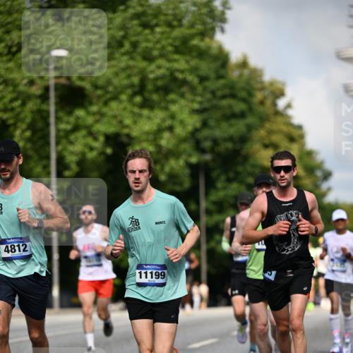 29.06.2025 - hella hamburg halbmarathon Dr. Thomas Lammeyer http://msf.ph/oto/8218924 29.06.2025 09:49:28 Kennedybrücke 1894, 2525, 3809, 3843, 3955, 4463, 4812, 5042, 6169, 6495, 7055, 7845, 8062, 8784, 8956, 9345, 10298, 10453, 10929, 11199 meine-sportfotos.de