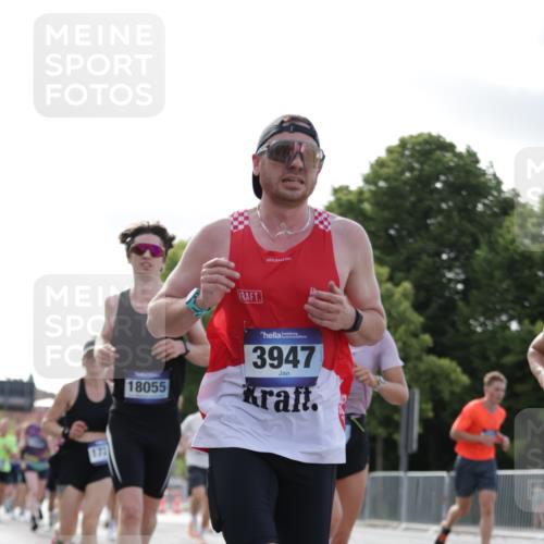 29.06.2025 - hella hamburg halbmarathon Jannik Wohlers http://msf.ph/oto/8219126 29.06.2025 09:50:33 Lombardsbrücke 1256, 1441, 1677, 1962, 2546, 2579, 3056, 3947, 4893, 5026, 5087, 5387, 5506, 5752, 5916, 6080, 6429, 6639, 6686, 6687, 7110, 7116, 7284, 7635, 8091, 8122, 8574, 8966, 9380, 9833, 10193, 10415, 10469, 11284, 11731, 11922, 12434, 13268, 13897, 14274, 14484, 14555, 14924, 15297, 15372, 15421, 15556, 15623, 15866, 15873, 16295, 16599, 16689, 17245, 17623, 17726, 18045, 18055, 18192, 18442, 18559 meine-sportfotos.de
