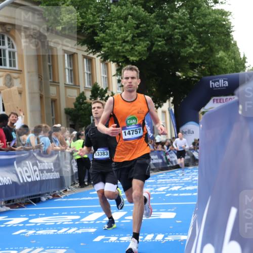 29.06.2025 - hella hamburg halbmarathon Strokosch-Dieckow http://msf.ph/oto/8219195 29.06.2025 10:28:05 Ziel 10485, 12189, 13383, 14757, 15883, 17488 meine-sportfotos.de