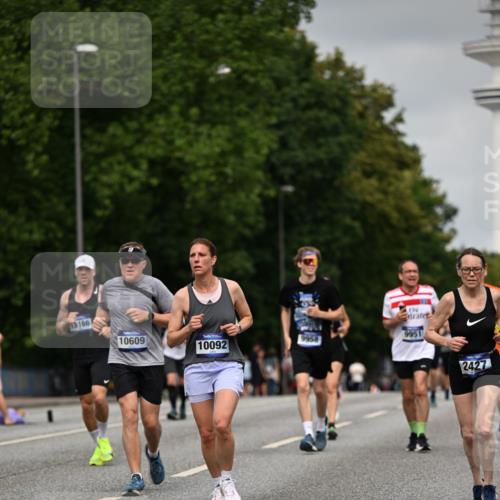 29.06.2025 - hella hamburg halbmarathon Dr. Thomas Lammeyer http://msf.ph/oto/8219213 29.06.2025 10:12:57 Kennedybrücke 1147, 1188, 1823, 2427, 2978, 3762, 4592, 4859, 5885, 6590, 6674, 7198, 7348, 7453, 9457, 9718, 9823, 9951, 9958, 10035, 10092, 10194, 10609, 10857 meine-sportfotos.de