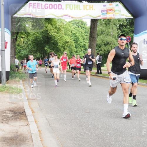 29.06.2025 - hella hamburg halbmarathon MichiJ http://msf.ph/oto/8219224 29.06.2025 10:24:08 Zwischen KM18-KM19 7466, 7867, 8901, 12204, 13343, 14952, 15390, 18419 meine-sportfotos.de