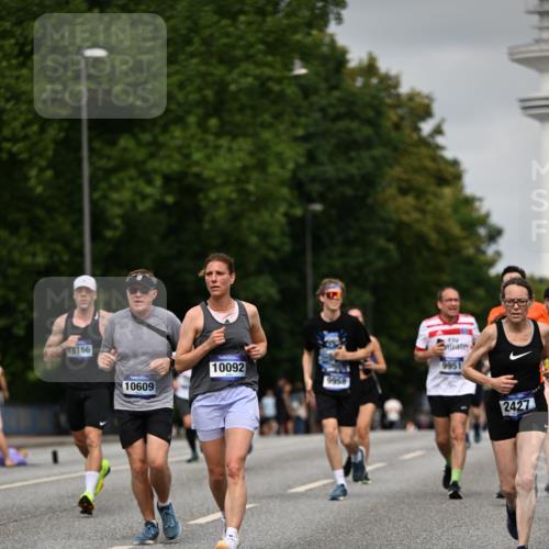 29.06.2025 - hella hamburg halbmarathon Dr. Thomas Lammeyer http://msf.ph/oto/8219235 29.06.2025 10:12:57 Kennedybrücke 1147, 1188, 1823, 2427, 2978, 3762, 4592, 4859, 5885, 6590, 6674, 7198, 7348, 7453, 9457, 9718, 9823, 9951, 9958, 10035, 10092, 10194, 10609, 10857 meine-sportfotos.de