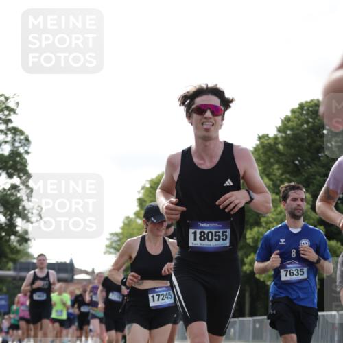 29.06.2025 - hella hamburg halbmarathon Jannik Wohlers http://msf.ph/oto/8219308 29.06.2025 09:50:34 Lombardsbrücke 1256, 1441, 1677, 1962, 2546, 2579, 3056, 3947, 4893, 5026, 5087, 5387, 5506, 5752, 5916, 6429, 6639, 6686, 6687, 7110, 7116, 7284, 7635, 8091, 8122, 8574, 8966, 9380, 9833, 10193, 10415, 10469, 11284, 11731, 11922, 12434, 13268, 13897, 14274, 14484, 14555, 14811, 14924, 15297, 15372, 15421, 15556, 15866, 15873, 16295, 16599, 16689, 17245, 17623, 18045, 18055, 18192, 18442, 18559, 18650 meine-sportfotos.de