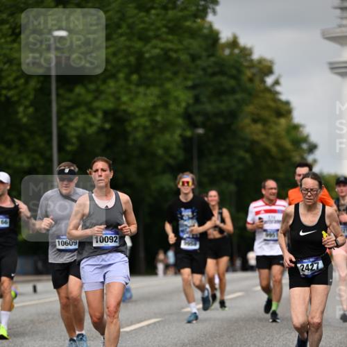 29.06.2025 - hella hamburg halbmarathon Dr. Thomas Lammeyer http://msf.ph/oto/8219358 29.06.2025 10:12:58 Kennedybrücke 1147, 1188, 1823, 2427, 2978, 3762, 4592, 4859, 5885, 6674, 7198, 7348, 9457, 9718, 9823, 9951, 9958, 10035, 10092, 10194, 10609, 10857 meine-sportfotos.de