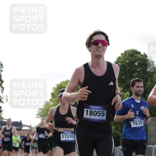 29.06.2025 - hella hamburg halbmarathon Jannik Wohlers http://msf.ph/oto/8219372 29.06.2025 09:50:34 Lombardsbrücke 1256, 1441, 1677, 1962, 2546, 2579, 3056, 3947, 4893, 5026, 5087, 5387, 5506, 5752, 5916, 6429, 6639, 6686, 6687, 7110, 7116, 7284, 7635, 8091, 8122, 8574, 8966, 9380, 9833, 10193, 10415, 10469, 11284, 11731, 11922, 12434, 13268, 13897, 14274, 14484, 14555, 14811, 14924, 15297, 15372, 15421, 15556, 15866, 15873, 16295, 16599, 16689, 17245, 17623, 18045, 18055, 18192, 18442, 18559, 18650 meine-sportfotos.de