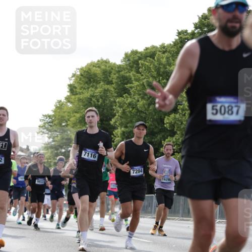 29.06.2025 - hella hamburg halbmarathon Jannik Wohlers http://msf.ph/oto/8219386 29.06.2025 09:50:35 Lombardsbrücke 1256, 1441, 1677, 1962, 2546, 2579, 3056, 3947, 4888, 4893, 5026, 5087, 5275, 5387, 5506, 5752, 5916, 6429, 6639, 6686, 6687, 7110, 7116, 7284, 7635, 8091, 8122, 8574, 8966, 9380, 9833, 10193, 10415, 10469, 11284, 11731, 11922, 12434, 12915, 13268, 13897, 14274, 14484, 14555, 14811, 14924, 15297, 15372, 15556, 15866, 15873, 16295, 16599, 16689, 17245, 18045, 18055, 18192, 18442, 18559, 18650 meine-sportfotos.de