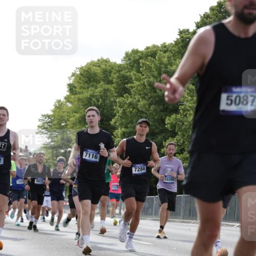29.06.2025 - hella hamburg halbmarathon Jannik Wohlers http://msf.ph/oto/8219395 29.06.2025 09:50:35 Lombardsbrücke 1256, 1441, 1677, 1962, 2546, 2579, 3056, 3947, 4888, 4893, 5026, 5087, 5275, 5387, 5506, 5752, 5916, 6429, 6639, 6686, 6687, 7110, 7116, 7284, 7635, 8091, 8122, 8574, 8966, 9380, 9833, 10193, 10415, 10469, 11284, 11731, 11922, 12434, 12915, 13268, 13897, 14274, 14484, 14555, 14811, 14924, 15297, 15372, 15556, 15866, 15873, 16295, 16599, 16689, 17245, 18045, 18055, 18192, 18442, 18559, 18650 meine-sportfotos.de