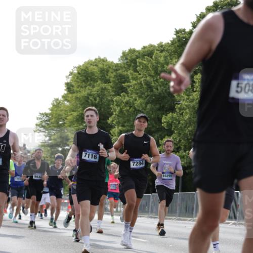 29.06.2025 - hella hamburg halbmarathon Jannik Wohlers http://msf.ph/oto/8219412 29.06.2025 09:50:35 Lombardsbrücke 1256, 1441, 1677, 1962, 2546, 2579, 3056, 3947, 4888, 4893, 5026, 5087, 5275, 5387, 5506, 5752, 5916, 6429, 6639, 6686, 6687, 7110, 7116, 7284, 7635, 8091, 8122, 8574, 8966, 9380, 9833, 10193, 10415, 10469, 11284, 11731, 11922, 12434, 12915, 13268, 13897, 14274, 14484, 14555, 14811, 14924, 15297, 15372, 15556, 15866, 15873, 16295, 16599, 16689, 17245, 18045, 18055, 18192, 18442, 18559, 18650 meine-sportfotos.de