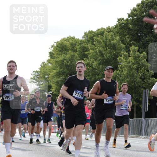 29.06.2025 - hella hamburg halbmarathon Jannik Wohlers http://msf.ph/oto/8219507 29.06.2025 09:50:36 Lombardsbrücke 1256, 1441, 1677, 1962, 2546, 2579, 3056, 3947, 4888, 4889, 4893, 5026, 5087, 5275, 5387, 5506, 5752, 5916, 6429, 6639, 6686, 6687, 7110, 7116, 7284, 7635, 8091, 8122, 8574, 8966, 9380, 9833, 10193, 10415, 10469, 11284, 11922, 12434, 12808, 12915, 13268, 13897, 14274, 14484, 14555, 14811, 14924, 15297, 15372, 15556, 15866, 15873, 16224, 16295, 16599, 16689, 17245, 18045, 18055, 18192, 18442, 18559, 18650 meine-sportfotos.de