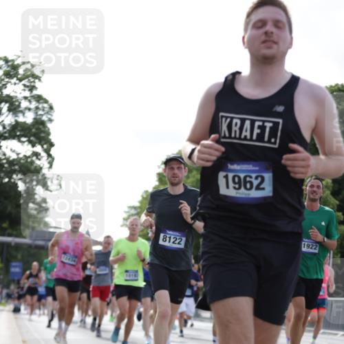 29.06.2025 - hella hamburg halbmarathon Jannik Wohlers http://msf.ph/oto/8219742 29.06.2025 09:50:38 Lombardsbrücke 1256, 1441, 1677, 1962, 2546, 2579, 3056, 3947, 4888, 4889, 5026, 5087, 5275, 5387, 5506, 6429, 6593, 6639, 7110, 7116, 7284, 7635, 8091, 8122, 8319, 8574, 8966, 9371, 9380, 9755, 9833, 10193, 10415, 10469, 11922, 12153, 12434, 12808, 12915, 13268, 13525, 13897, 14274, 14484, 14811, 14924, 15372, 15556, 15866, 15873, 16224, 16295, 16689, 17245, 17668, 18045, 18055, 18192, 18274, 18442, 18559, 18650 meine-sportfotos.de