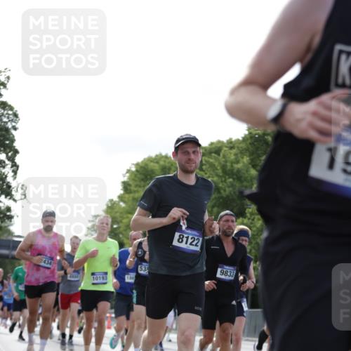 29.06.2025 - hella hamburg halbmarathon Jannik Wohlers http://msf.ph/oto/8219847 29.06.2025 09:50:38 Lombardsbrücke 1256, 1441, 1677, 1962, 2546, 2579, 3056, 3947, 4888, 4889, 5026, 5087, 5275, 5387, 5506, 6429, 6593, 6639, 7110, 7116, 7284, 7635, 8091, 8122, 8319, 8574, 8966, 9371, 9380, 9755, 9833, 10193, 10415, 10469, 11922, 12153, 12434, 12808, 12915, 13268, 13525, 13897, 14274, 14484, 14811, 14924, 15372, 15556, 15866, 15873, 16224, 16295, 16689, 17245, 17668, 18045, 18055, 18192, 18274, 18442, 18559, 18650 meine-sportfotos.de