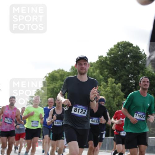 29.06.2025 - hella hamburg halbmarathon Jannik Wohlers http://msf.ph/oto/8219883 29.06.2025 09:50:39 Lombardsbrücke 1256, 1441, 1677, 1962, 2546, 2579, 3056, 3947, 4888, 4889, 5026, 5087, 5275, 5387, 5506, 6429, 6593, 6639, 7110, 7116, 7284, 7635, 8091, 8122, 8319, 8574, 8966, 9371, 9380, 9755, 9833, 10193, 10415, 10469, 11922, 12153, 12434, 12808, 12915, 13268, 13525, 13897, 14274, 14484, 14811, 14924, 15372, 15556, 15706, 15866, 15873, 16224, 16295, 16689, 17245, 17668, 18045, 18055, 18192, 18274, 18442, 18559, 18650 meine-sportfotos.de