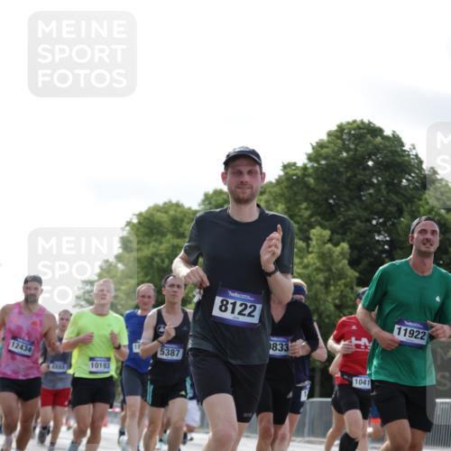 29.06.2025 - hella hamburg halbmarathon Jannik Wohlers http://msf.ph/oto/8219899 29.06.2025 09:50:39 Lombardsbrücke 1256, 1441, 1677, 1962, 2546, 2579, 3056, 3947, 4888, 4889, 5026, 5087, 5275, 5387, 5506, 6429, 6593, 6639, 7110, 7116, 7284, 7635, 8091, 8122, 8319, 8574, 8966, 9371, 9380, 9755, 9833, 10193, 10415, 10469, 11922, 12153, 12434, 12808, 12915, 13268, 13525, 13897, 14274, 14484, 14811, 14924, 15372, 15556, 15706, 15866, 15873, 16224, 16295, 16689, 17245, 17668, 18045, 18055, 18192, 18274, 18442, 18559, 18650 meine-sportfotos.de