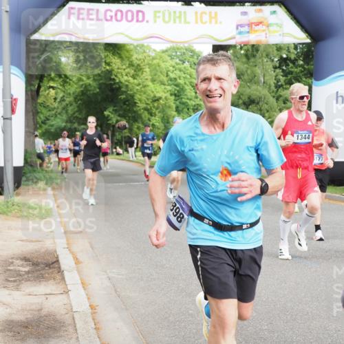 29.06.2025 - hella hamburg halbmarathon MichiJ http://msf.ph/oto/8219935 29.06.2025 10:24:11 Zwischen KM18-KM19 1344, 4050, 4740, 7466, 7867, 8901, 10771, 11898, 12204, 13343, 14952, 15390, 15991, 16964, 18419 meine-sportfotos.de