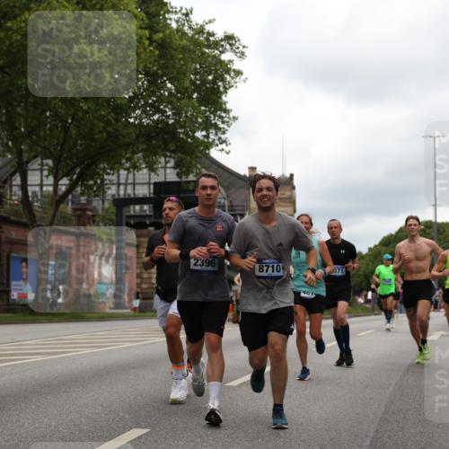 29.06.2025 - hella hamburg halbmarathon Yannick Fuchs http://msf.ph/oto/8219999 29.06.2025 10:46:00 20KM 2287, 2364, 2396, 2397, 2595, 2670, 2818, 4140, 4814, 5008, 5032, 5093, 5102, 5482, 6286, 6390, 6657, 6776, 7409, 7724, 7732, 7786, 8371, 8413, 8661, 8710, 9082, 10115, 11551, 11791, 12224, 12367, 12580, 13015, 13047, 13051, 13792, 14122, 14300, 14561, 14865, 15356, 15643, 15727, 15829, 15831, 16003, 16179, 16357, 16591, 17033, 17682, 17815, 17978, 17997, 18019, 18475, 18869, 18982 meine-sportfotos.de