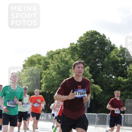 29.06.2025 - hella hamburg halbmarathon Jannik Wohlers http://msf.ph/oto/8220142 29.06.2025 09:50:43 Lombardsbrücke 1256, 1441, 1677, 1962, 2579, 3947, 4854, 4888, 4889, 5087, 5275, 5387, 6429, 6593, 6639, 6721, 6901, 7116, 7284, 7635, 7693, 8091, 8122, 8319, 8966, 9262, 9313, 9371, 9380, 9755, 9833, 10193, 10415, 10469, 11907, 11922, 12153, 12385, 12434, 12808, 12915, 13268, 13525, 14093, 14274, 14447, 14484, 14811, 14924, 15654, 15706, 15866, 15873, 16224, 16295, 16761, 17245, 17668, 18045, 18055, 18192, 18274, 18650, 18963 meine-sportfotos.de