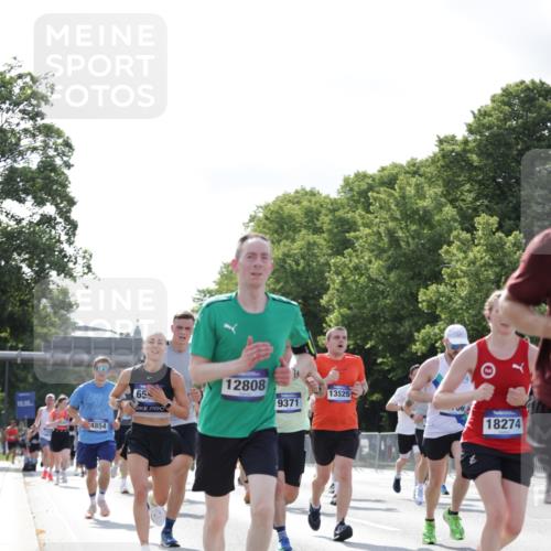 29.06.2025 - hella hamburg halbmarathon Jannik Wohlers http://msf.ph/oto/8220180 29.06.2025 09:50:43 Lombardsbrücke 1256, 1441, 1677, 1962, 2579, 3947, 4854, 4888, 4889, 5087, 5275, 5387, 6429, 6593, 6639, 6721, 6901, 7116, 7284, 7635, 7693, 8091, 8122, 8319, 8966, 9262, 9313, 9371, 9380, 9755, 9833, 10193, 10415, 10469, 11907, 11922, 12153, 12385, 12434, 12808, 12915, 13268, 13525, 14093, 14274, 14447, 14484, 14811, 14924, 15654, 15706, 15866, 15873, 16224, 16295, 16761, 17245, 17668, 18045, 18055, 18192, 18274, 18650, 18963 meine-sportfotos.de
