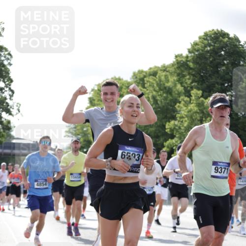 29.06.2025 - hella hamburg halbmarathon Jannik Wohlers http://msf.ph/oto/8220303 29.06.2025 09:50:45 Lombardsbrücke 1256, 1677, 1941, 1962, 2579, 3700, 3947, 4854, 4888, 4889, 5087, 5275, 5387, 6429, 6593, 6639, 6721, 6901, 7116, 7284, 7635, 7693, 8091, 8122, 8319, 8966, 9262, 9313, 9371, 9380, 9755, 9833, 9885, 10193, 10415, 10469, 11907, 11922, 12153, 12385, 12434, 12808, 12915, 13268, 13525, 14093, 14274, 14447, 14484, 14811, 14816, 15654, 15706, 15866, 15873, 16224, 16295, 16761, 17245, 17492, 17668, 17834, 18055, 18192, 18274, 18650, 18963 meine-sportfotos.de