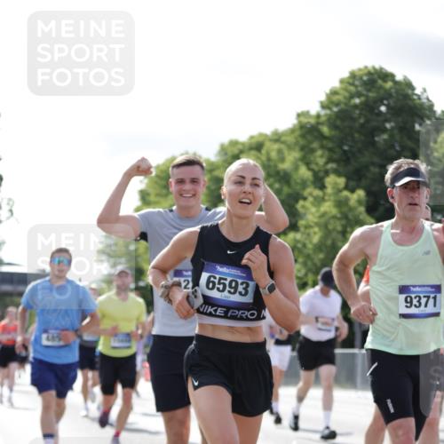 29.06.2025 - hella hamburg halbmarathon Jannik Wohlers http://msf.ph/oto/8220333 29.06.2025 09:50:45 Lombardsbrücke 1256, 1677, 1941, 1962, 2579, 3700, 3947, 4854, 4888, 4889, 5087, 5275, 5387, 6429, 6593, 6639, 6721, 6901, 7116, 7284, 7635, 7693, 8091, 8122, 8319, 8966, 9262, 9313, 9371, 9380, 9755, 9833, 9885, 10193, 10415, 10469, 11907, 11922, 12153, 12385, 12434, 12808, 12915, 13268, 13525, 14093, 14274, 14447, 14484, 14811, 14816, 15654, 15706, 15866, 15873, 16224, 16295, 16761, 17245, 17492, 17668, 17834, 18055, 18192, 18274, 18650, 18963 meine-sportfotos.de