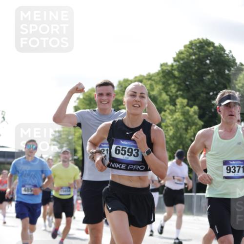 29.06.2025 - hella hamburg halbmarathon Jannik Wohlers http://msf.ph/oto/8220344 29.06.2025 09:50:45 Lombardsbrücke 1256, 1677, 1941, 1962, 2579, 3700, 3947, 4854, 4888, 4889, 5087, 5275, 5387, 6429, 6593, 6639, 6721, 6901, 7116, 7284, 7635, 7693, 8091, 8122, 8319, 8966, 9262, 9313, 9371, 9380, 9755, 9833, 9885, 10193, 10415, 10469, 11907, 11922, 12153, 12385, 12434, 12808, 12915, 13268, 13525, 14093, 14274, 14447, 14484, 14811, 14816, 15654, 15706, 15866, 15873, 16224, 16295, 16761, 17245, 17492, 17668, 17834, 18055, 18192, 18274, 18650, 18963 meine-sportfotos.de