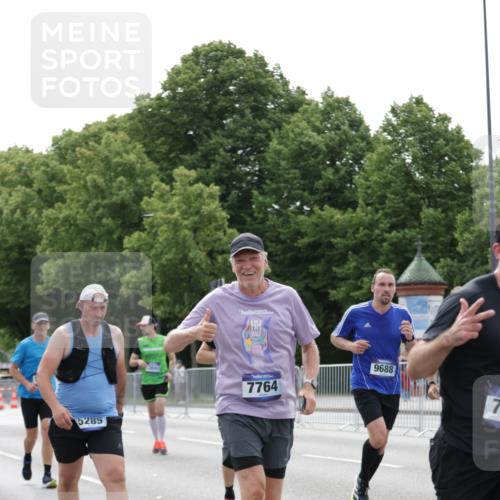 29.06.2025 - hella hamburg halbmarathon Jannik Wohlers http://msf.ph/oto/8220391 29.06.2025 10:27:18 Lombardsbrücke 2080, 3389, 4372, 5177, 5285, 6214, 7764, 7978, 8085, 9688, 10158, 10412, 10413, 12823, 13043, 14206, 15607, 16569, 16804, 16838, 17427, 17791, 18012, 18301, 18626, 18766 meine-sportfotos.de
