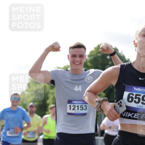 29.06.2025 - hella hamburg halbmarathon Jannik Wohlers http://msf.ph/oto/8220439 29.06.2025 09:50:46 Lombardsbrücke 1256, 1677, 1941, 1962, 2579, 3700, 3947, 4854, 4888, 4889, 5087, 5275, 5387, 6429, 6593, 6639, 6721, 6901, 7116, 7284, 7378, 7635, 7693, 7962, 8122, 8319, 8966, 9262, 9313, 9371, 9380, 9755, 9833, 9885, 10193, 10415, 10469, 11907, 11922, 12153, 12385, 12434, 12808, 12915, 13268, 13525, 14093, 14274, 14447, 14811, 14816, 15654, 15706, 15866, 15873, 16224, 16295, 16761, 17245, 17492, 17668, 17834, 18055, 18192, 18274, 18650, 18963 meine-sportfotos.de
