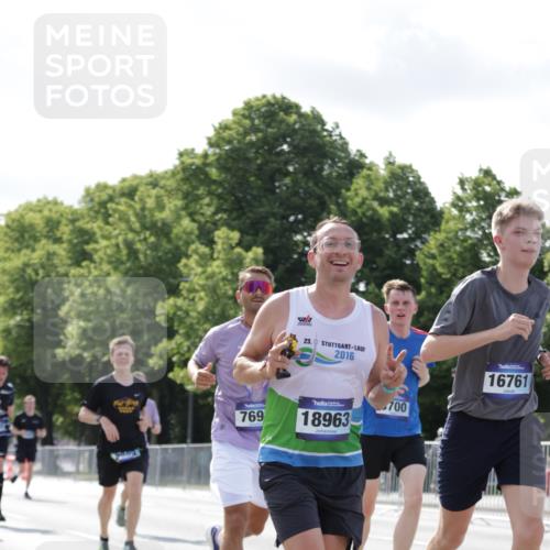 29.06.2025 - hella hamburg halbmarathon Jannik Wohlers http://msf.ph/oto/8220535 29.06.2025 09:50:49 Lombardsbrücke 1136, 1256, 1912, 1941, 1962, 2579, 3700, 4854, 4888, 4889, 5087, 5275, 5387, 6593, 6721, 6901, 7116, 7284, 7378, 7693, 7962, 8122, 8319, 8966, 9262, 9313, 9371, 9755, 9833, 9885, 10193, 10415, 10469, 11907, 11922, 12153, 12385, 12434, 12808, 12915, 13268, 13525, 14093, 14201, 14210, 14447, 14811, 14816, 15424, 15654, 15706, 15862, 16224, 16295, 16761, 17492, 17668, 17834, 18274, 18650, 18963 meine-sportfotos.de