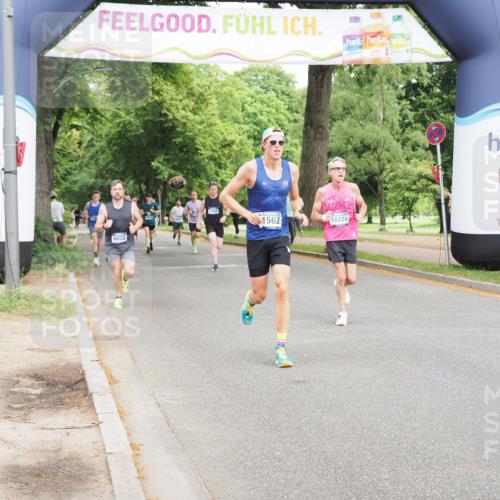 29.06.2025 - hella hamburg halbmarathon MichiJ http://msf.ph/oto/8220581 29.06.2025 10:24:18 Zwischen KM18-KM19 1562, 4050, 4740, 6032, 10771, 11559, 11898, 13419, 14603, 15115, 15991, 18220 meine-sportfotos.de